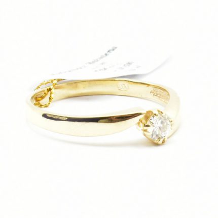 Pierścionek zaręczynowy z diamentem 0,18ct